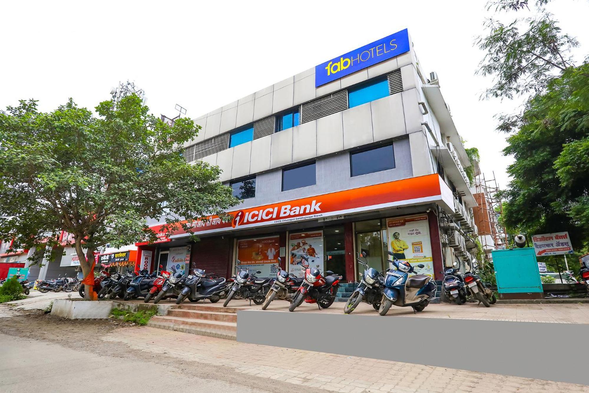 Fabhotel Radhika Ex Aurangabad  Exterior photo